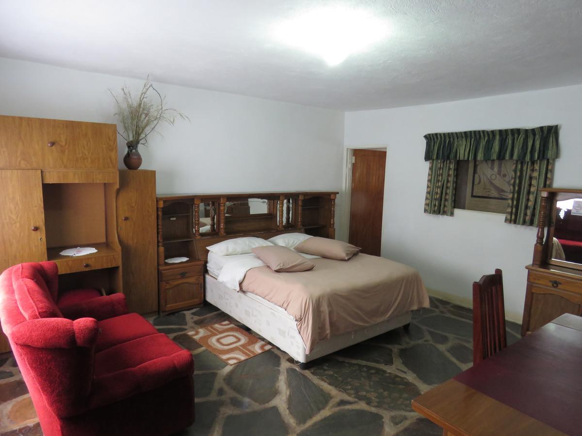 Parrot Lodge Bulawayo Eksteriør bilde
