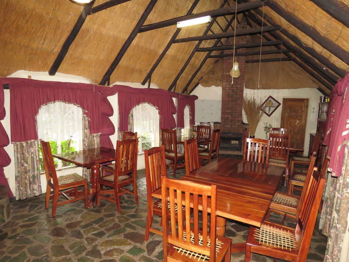 Parrot Lodge Bulawayo Eksteriør bilde