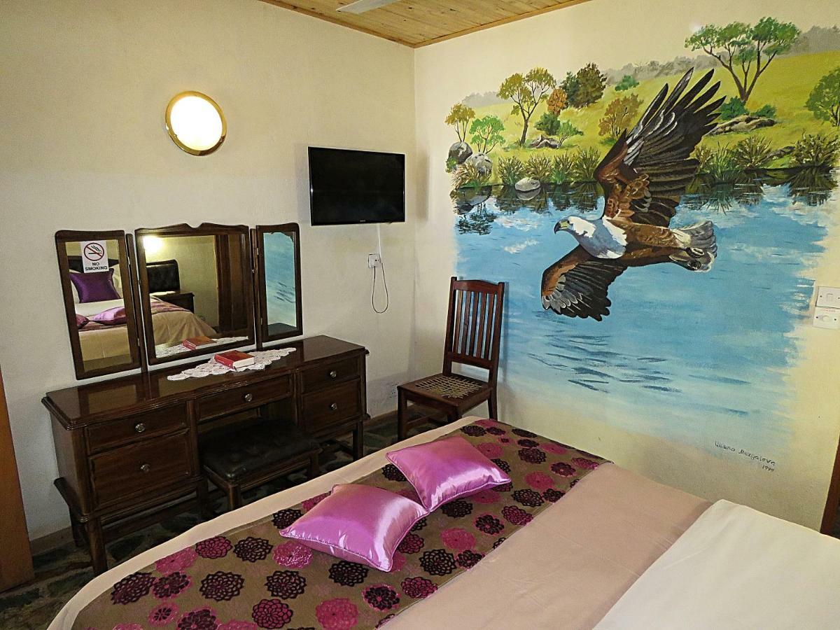 Parrot Lodge Bulawayo Eksteriør bilde
