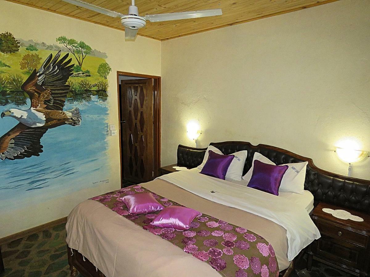 Parrot Lodge Bulawayo Eksteriør bilde