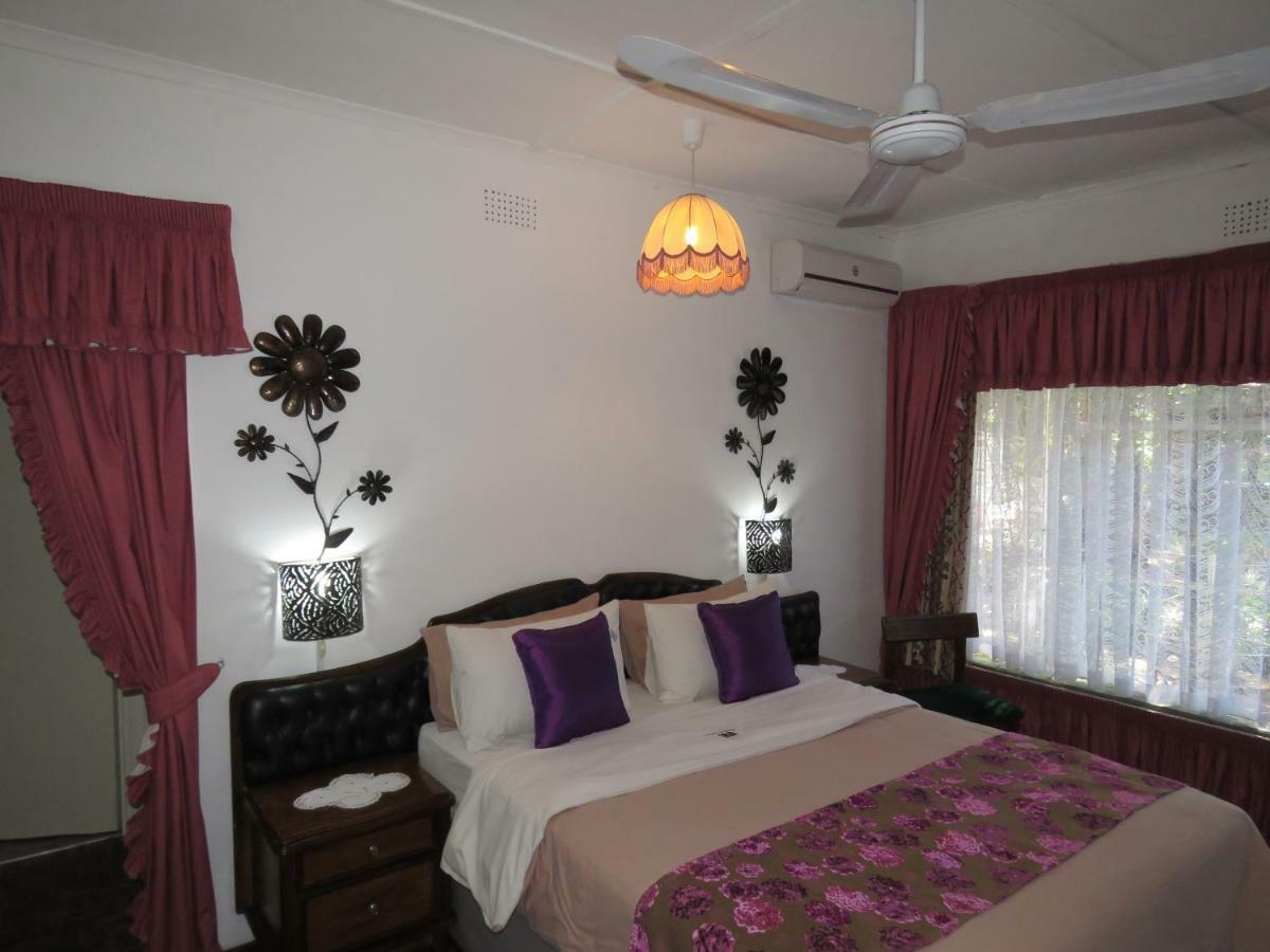 Parrot Lodge Bulawayo Eksteriør bilde