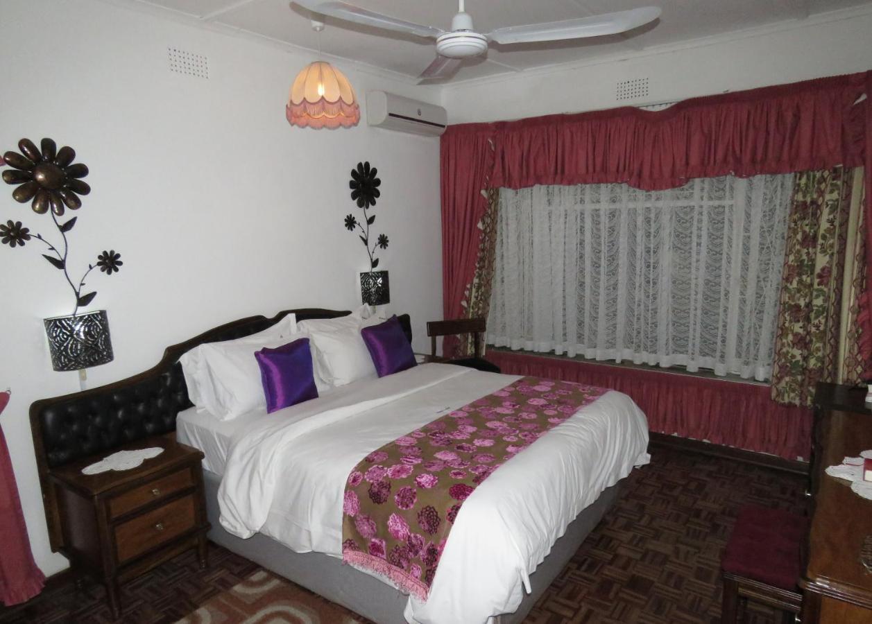 Parrot Lodge Bulawayo Eksteriør bilde