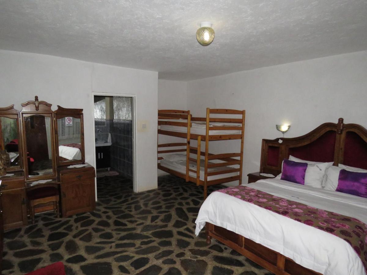 Parrot Lodge Bulawayo Eksteriør bilde